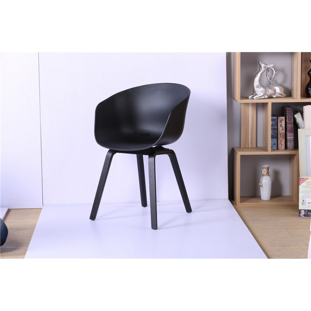 כיסא לפינת אוכל מושב פלסטיק רגלי עץ 333