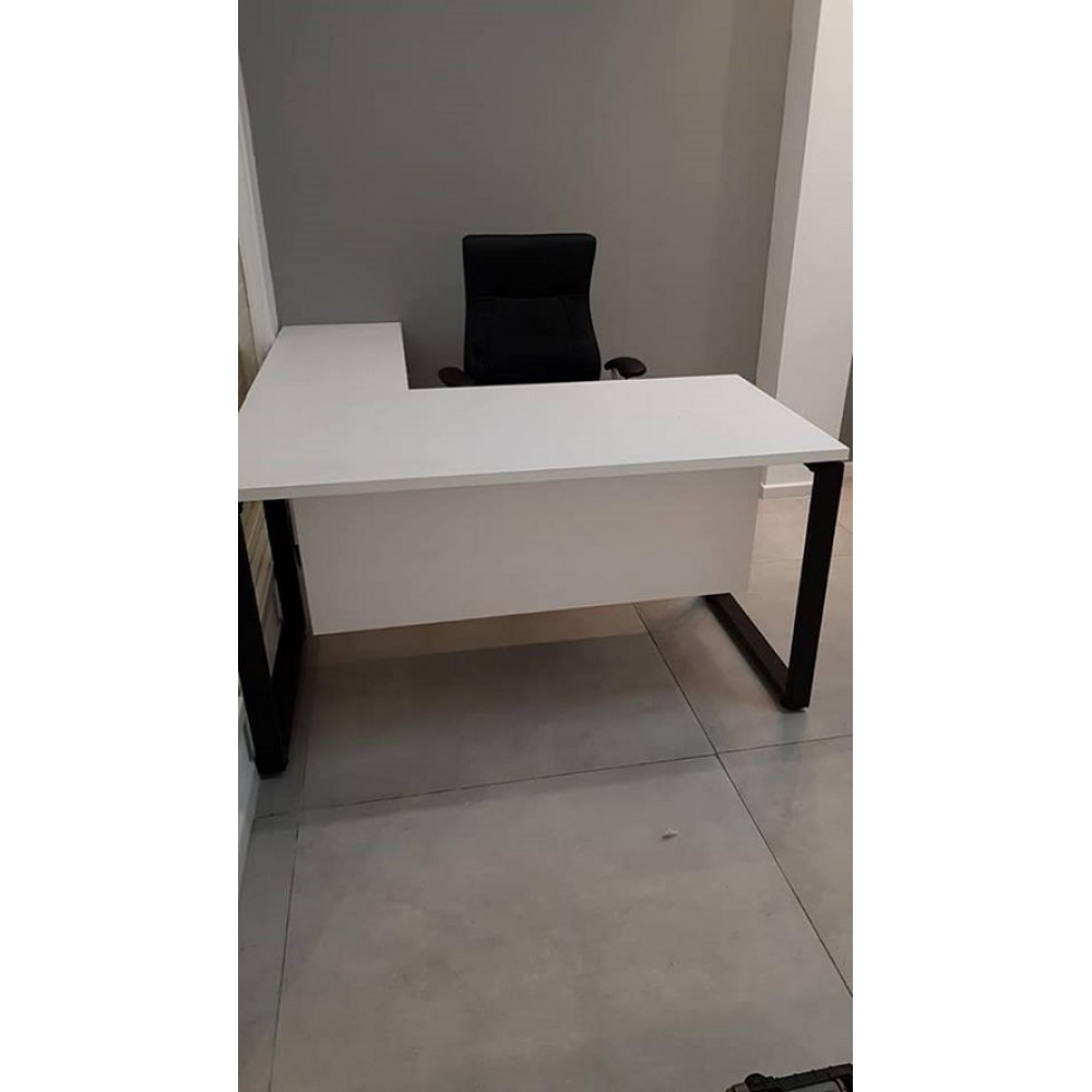 שולחן משרד מעוצב בעיצוב חדשני דגם 1111